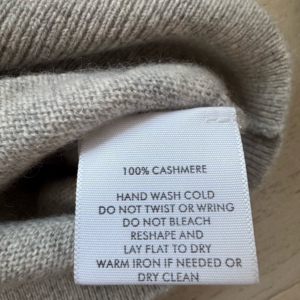 White + Warren Cashmere Intarsia multi Star Sweater - Picture 7 of 8